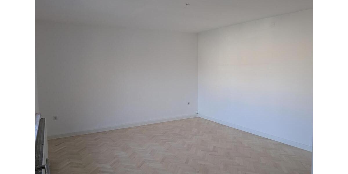 Etagenwohnung Großostheim - 5 Zimmer, 140 m&sup2;, 1.470&euro; | Angebot:25830806