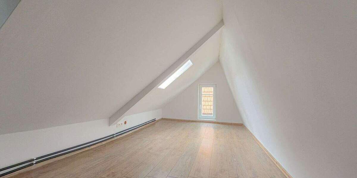 Einfamilienhaus Offenbach Bürgel - 8 Zimmer, 173 m&sup2;, 495.000&euro; | Angebot:25703492