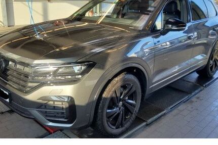 VW Touareg 19.251 km 60.480 &euro; Hanau 63452