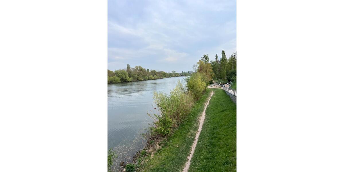 Etagenwohnung Frankfurt am Main Ost - 2 Zimmer, 74 m&sup2;, 280.000&euro; | Angebot:25943177