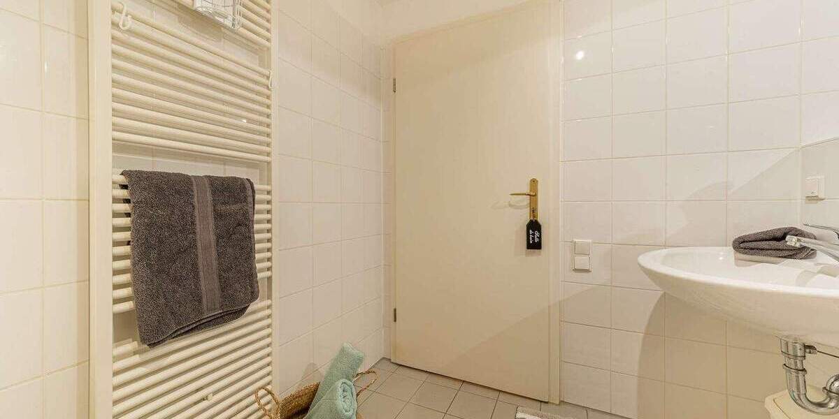 Etagenwohnung Frankfurt am Main Westend-Süd - 2 Zimmer, 70 m&sup2;, 2.090&euro; | Angebot:25661907