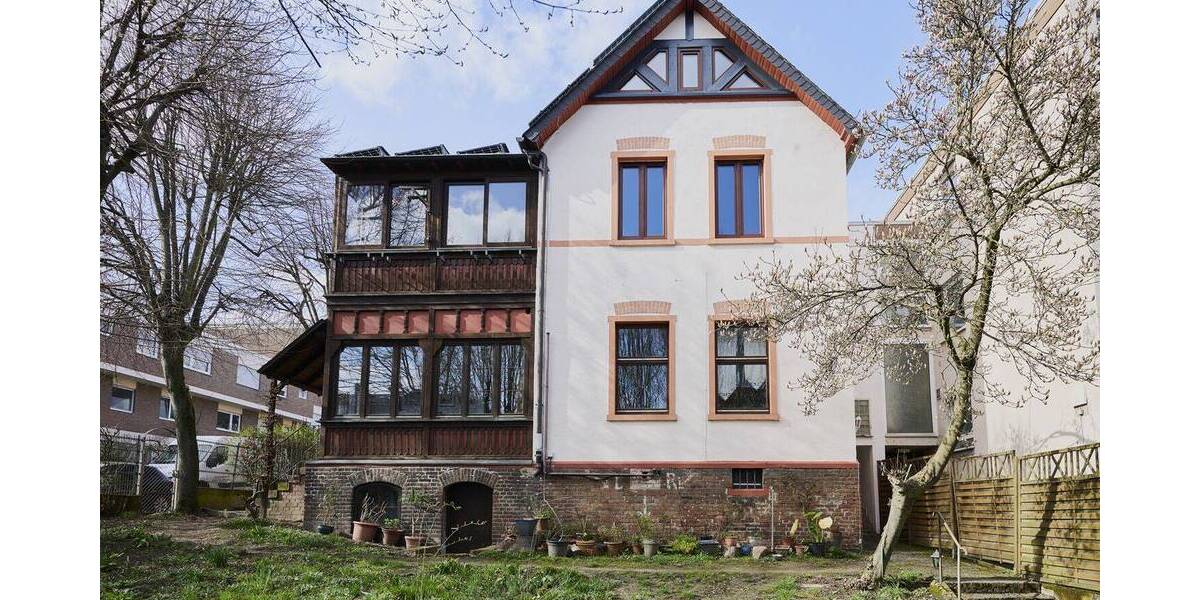 Mehrfamilienhaus, Wohnhaus Frankfurt am Main Seckbach - 6 Zimmer, 242 m&sup2;, 1.100.000&euro; | Angebot:26139136