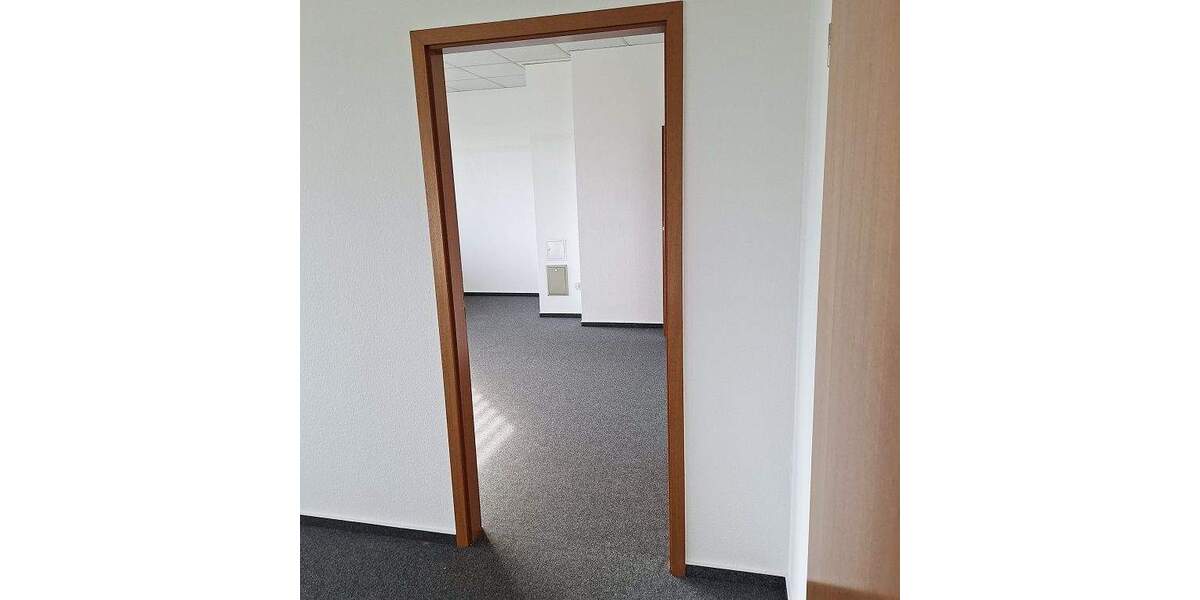 Gewerbeobjekt Frankfurt am Main Griesheim - 4 Zimmer, 125 m&sup2;, 1.150&euro; | Angebot:25865840