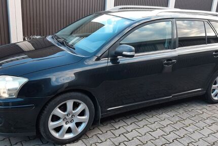Toyota Avensis 297.000 km 1.900 &euro; Frankfurt am Main 60385