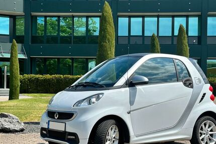 Smart ForTwo 106.400 km 6.700 &euro; Hanau 63452