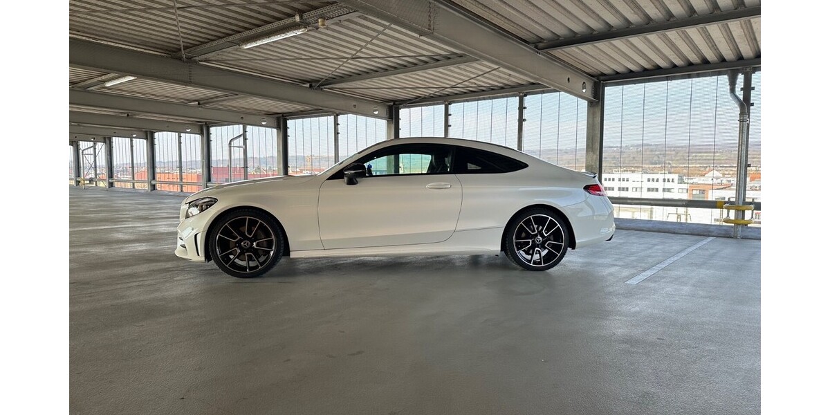 Mercedes-Benz c300 124.000 km 30.000 &euro; Goldbach 63773