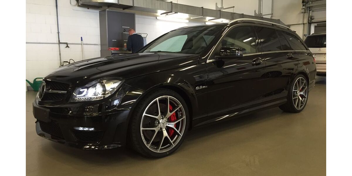 Mercedes-Benz C 63 AMG 48.000 km 85.000 &euro; Oberursel 61440