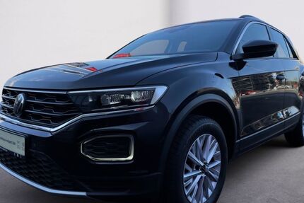 VW T-Roc 29.596 km 21.640 &euro; Bad Soden 65812