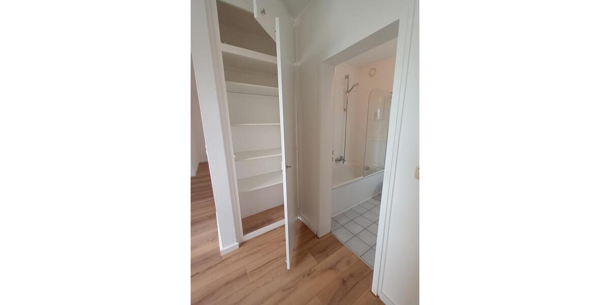 Etagenwohnung Oberursel (Taunus) - 3.5 Zimmer, 87 m&sup2;, 344.000&euro; | Angebot:26710617