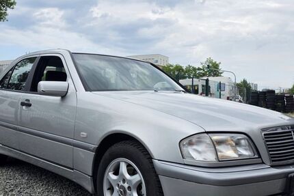 Mercedes-Benz C 250 285.000 km 6.990 &euro; Frankfurt am Main 60486