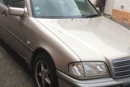 Mercedes-Benz C 240 102.735 km 4.000 &euro; Maintal 63477