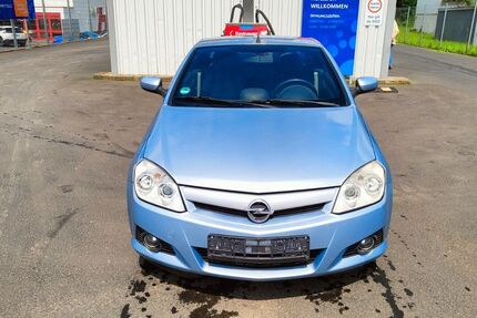 Opel Tigra 141.000 km 800 &euro; Büdingen 63654