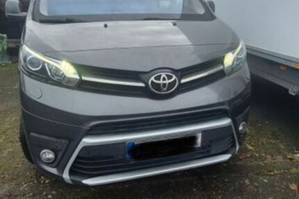 Toyota Proace (Verso) 203.200 km 10.499 &euro; Frankfurt 60325