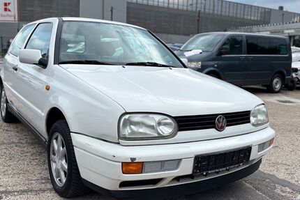 VW Golf 82.457 km 2.990 &euro; Frankfurt am Main 65933