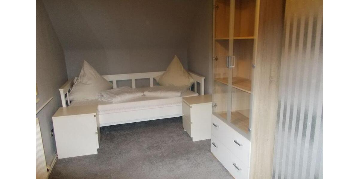 Dachgeschoßwohnung Langenselbold - 2 Zimmer, 40 m&sup2;, 440&euro; | Angebot:26138175