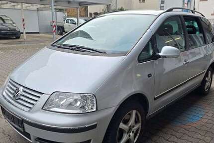 VW Sharan 177.400 km 3.990 &euro; Frankfurt am Main 60489