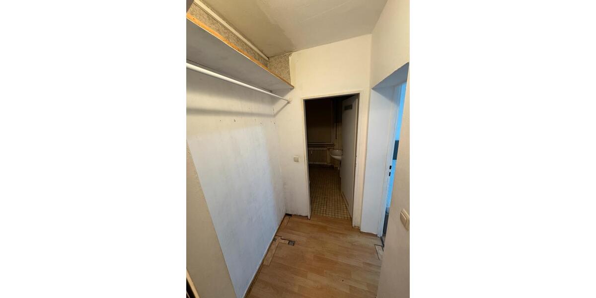 Erdgeschoßwohnung Frankfurt am Main Ost - 4 Zimmer, 90 m&sup2;, 1.300&euro; | Angebot:26454166