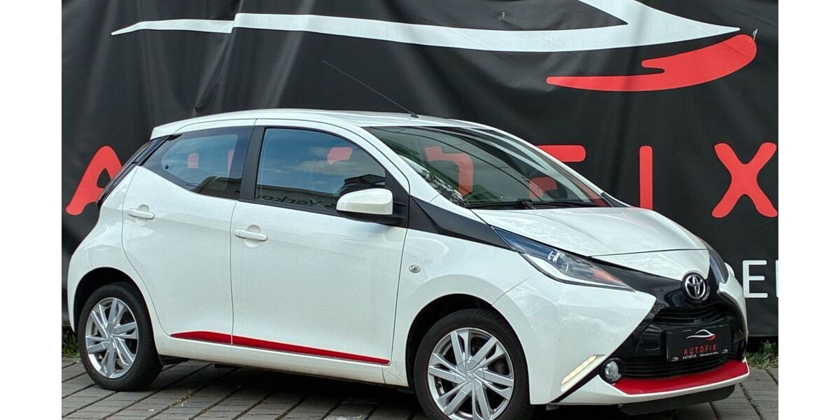Toyota Aygo (X) 98.300 km 7.490 &euro; Mühlheim am main 63165