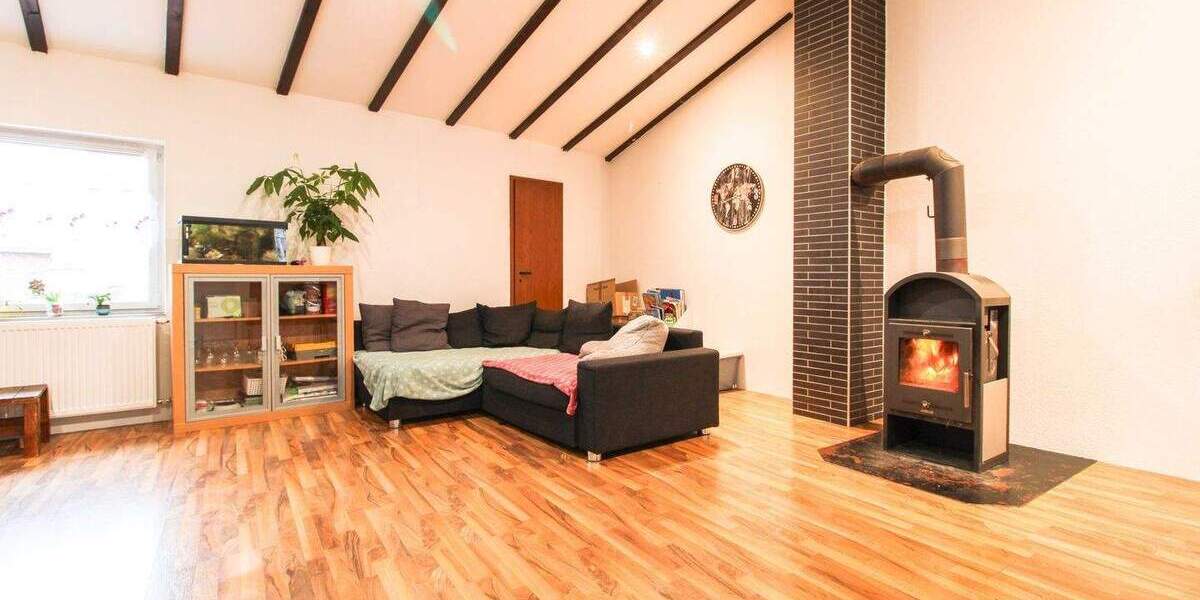 Einfamilienhaus Groß-Umstadt Klein-Umstadt - 8 Zimmer, 180 m&sup2;, 279.000&euro; | Angebot:25881542