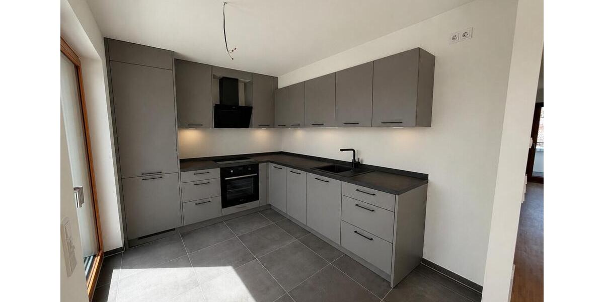 Dachgeschoßwohnung Frankfurt am Main Gutleutviertel - 3 Zimmer, 102 m&sup2;, 2.150&euro; | Angebot:26427013