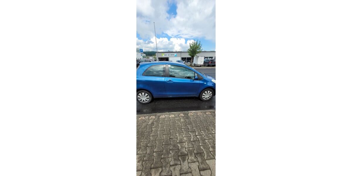 Toyota Yaris 111.000 km 3.999 &euro; Rödermark 63322