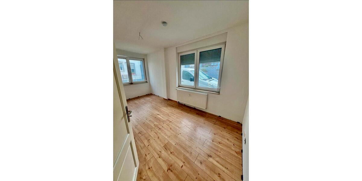 Erdgeschoßwohnung Offenbach am Main - 4 Zimmer, 105 m&sup2;, 1.350&euro; | Angebot:25299361