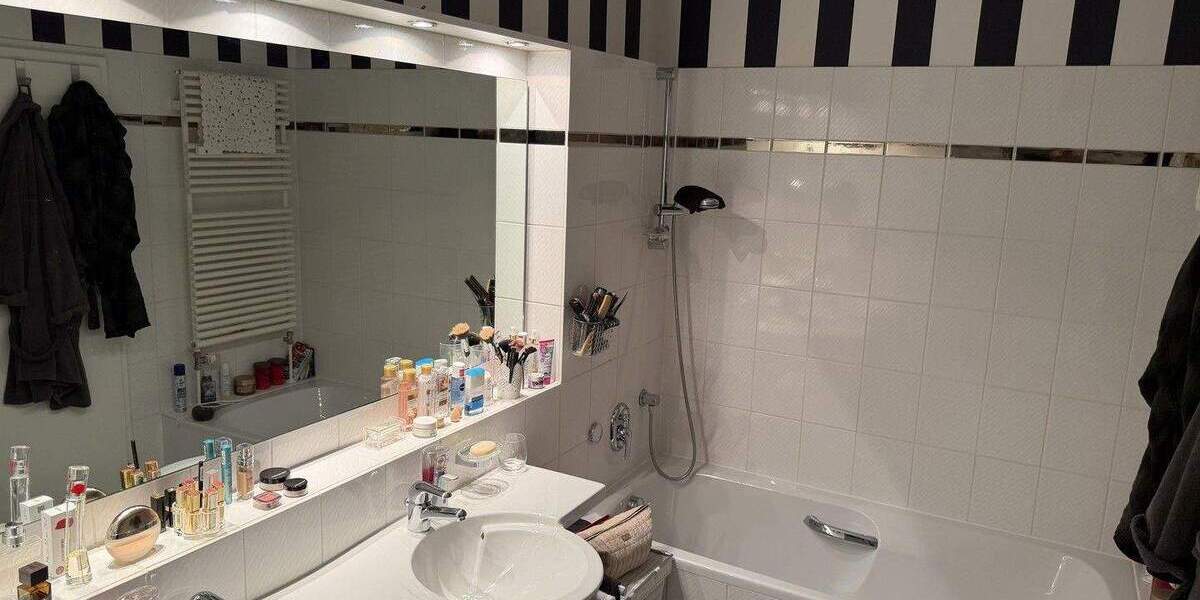 Etagenwohnung Langen Oberlinden - 3 Zimmer, 88 m&sup2;, 1.270&euro; | Angebot:25799361