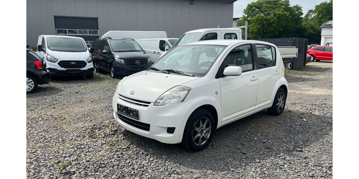Daihatsu Sirion 157.000 km 2.300 &euro; Büdingen-Düdelsheim 63654