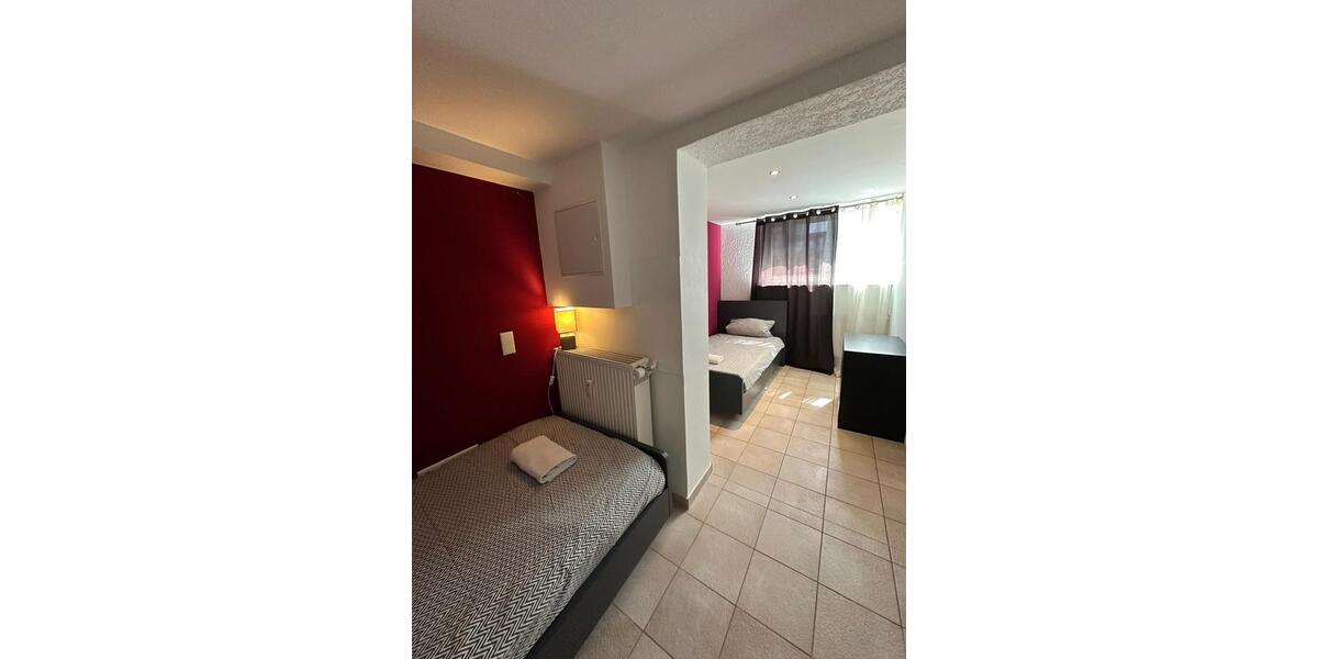 Etagenwohnung Hasselroth - 7 Zimmer, 200 m&sup2;, 2.500&euro; | Angebot:26557395
