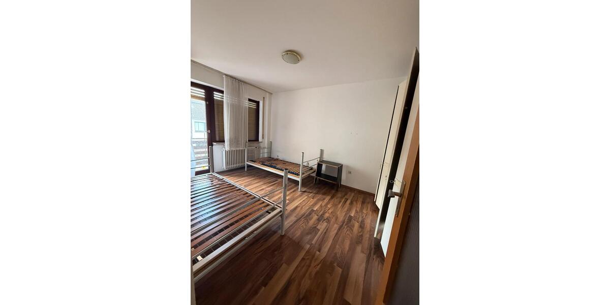 Reihenhaus Frankfurt am Main Rödelheim - 6 Zimmer, 180 m&sup2;, 3.800&euro; | Angebot:25335169