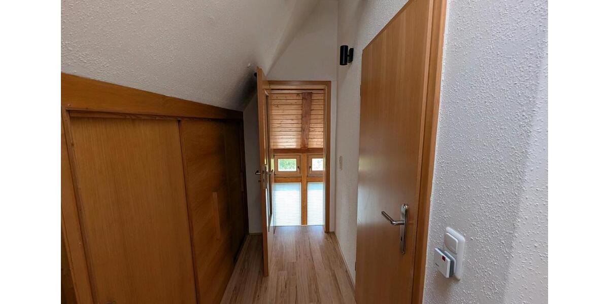 Dachgeschoßwohnung Langen (Hessen) - 1 Zimmer, 25 m&sup2;, 560&euro; | Angebot:26654338