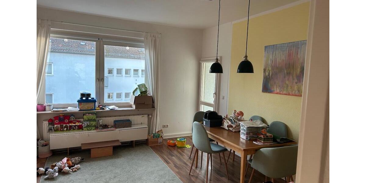 Etagenwohnung Frankfurt am Main Ginnheim - 3 Zimmer, 75 m&sup2;, 1.000&euro; | Angebot:25877425