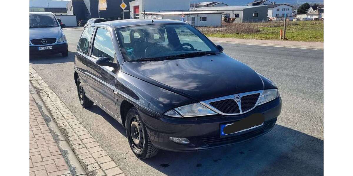 Lancia Y 249.440 km 950 &euro; Niddatal, Stadt 61194