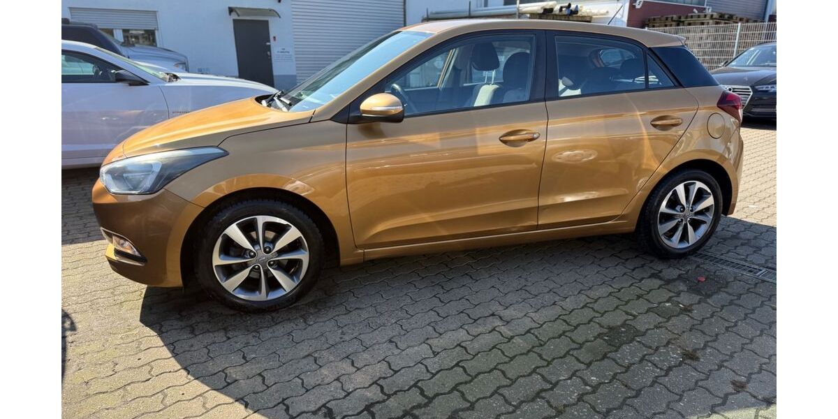 Hyundai i20 144.652 km 5.899 &euro; Hanau 63452