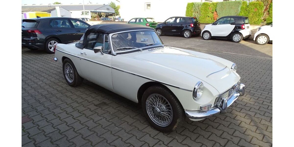 MG B 2.195 km 22.990 &euro; Rodgau 63110