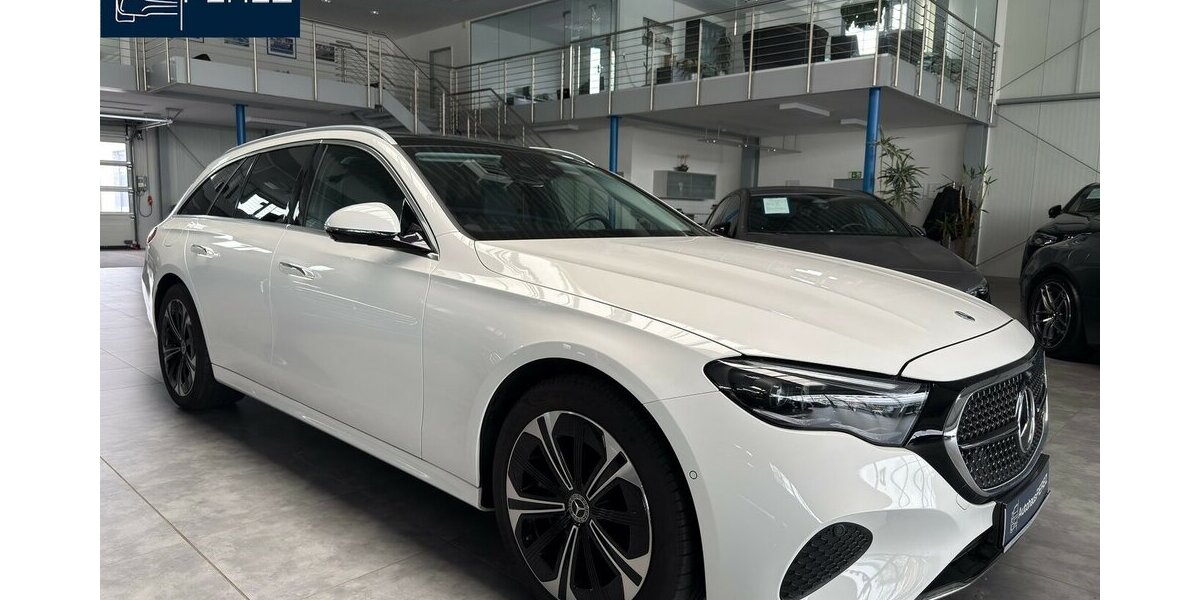 Mercedes-Benz E 300 T de AVANTGARDE AIRMATIC-DISTRONIC-PANO-19 26.702 km 50.889 &euro; Groß-Umstadt 64823