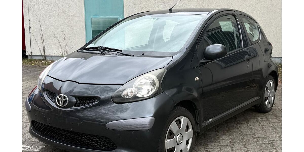 Toyota Aygo (X) 197.217 km 1.950 &euro; Kalbach 60437