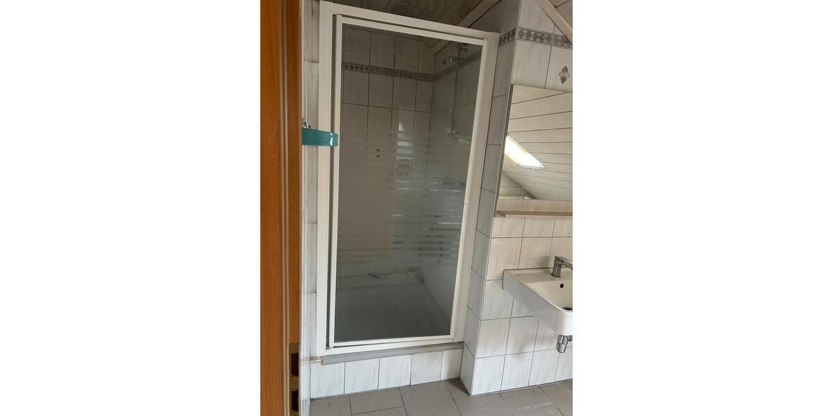 Dachgeschoßwohnung Rodgau - 2.5 Zimmer, 68 m&sup2;, 900&euro; | Angebot:25239301