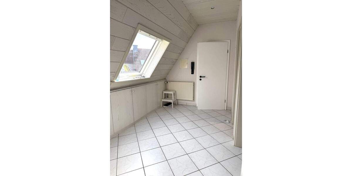 Etagenwohnung Bad Homburg Kirdorf - 4 Zimmer, 125 m&sup2;, 1.375&euro; | Angebot:25916603