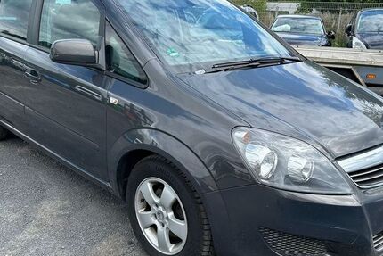 Opel Zafira 210.000 km 3.100 &euro; Büdingen 63654