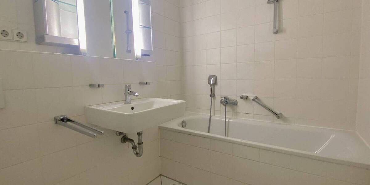 Etagenwohnung Frankfurt Dornbusch - 2 Zimmer, 63 m&sup2;, 349.000&euro; | Angebot:25686046