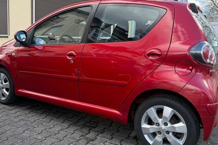 Toyota Aygo (X) 123.000 km 2.990 &euro; NEU ISENBURG 63263