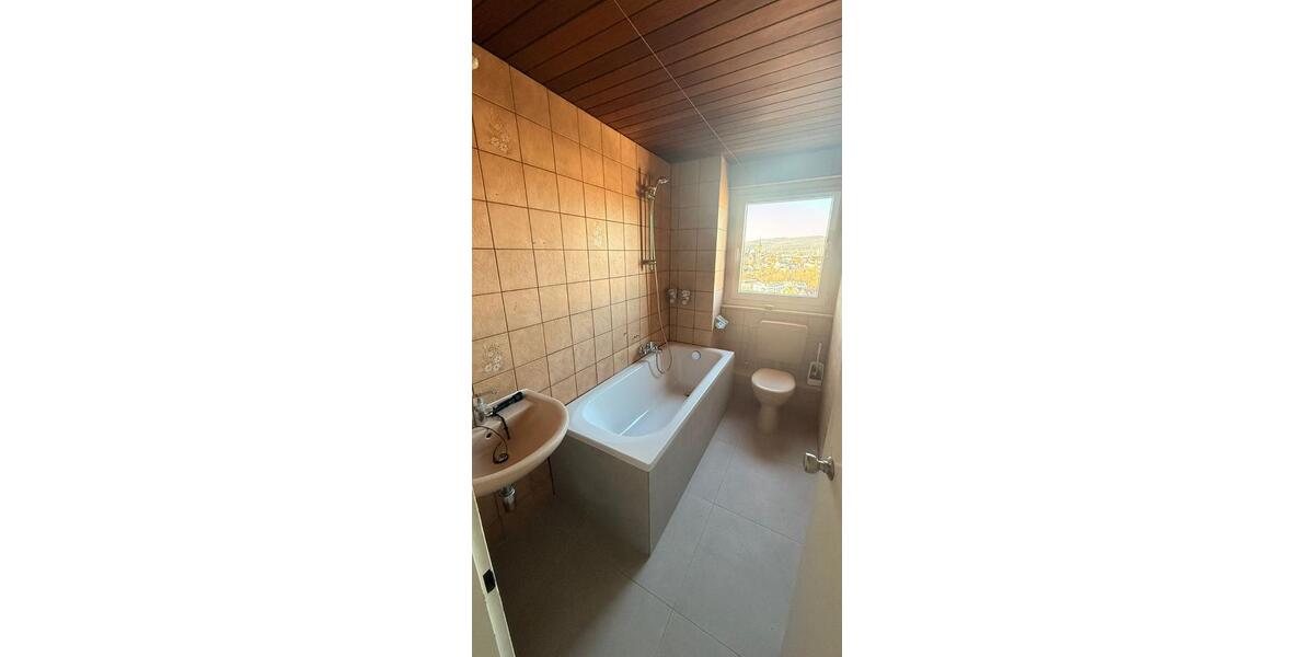 Etagenwohnung Bad Homburg vor der Höhe Gonzenheim - 3 Zimmer, 88 m&sup2;, 1.350&euro; | Angebot:25415160