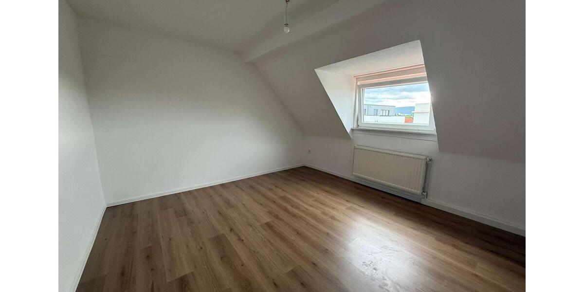 Dachgeschoßwohnung Gelnhausen - 3 Zimmer, 62 m&sup2;, 720&euro; | Angebot:24395400