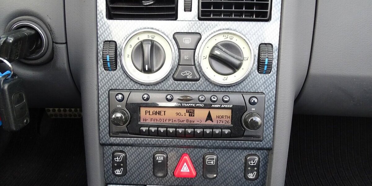 Mercedes-Benz SLK 230 sehr guter Zustand Automatik, Klima, Navig 96.902 km 7.900 &euro; Rodgau 63110