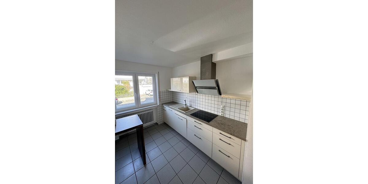 Erdgeschoßwohnung Dreieich - 4 Zimmer, 120 m&sup2;, 1.700&euro; | Angebot:23403248
