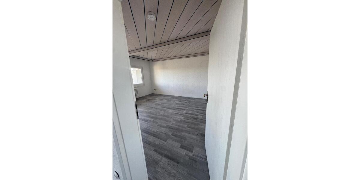Etagenwohnung Babenhausen - 4 Zimmer, 105 m&sup2;, 980&euro; | Angebot:27582433