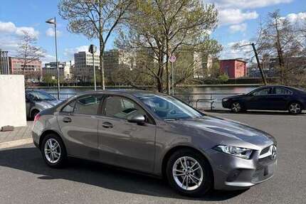 Mercedes-Benz 180 29.100 km 25.000 &euro; Frankfurt am Main 60326