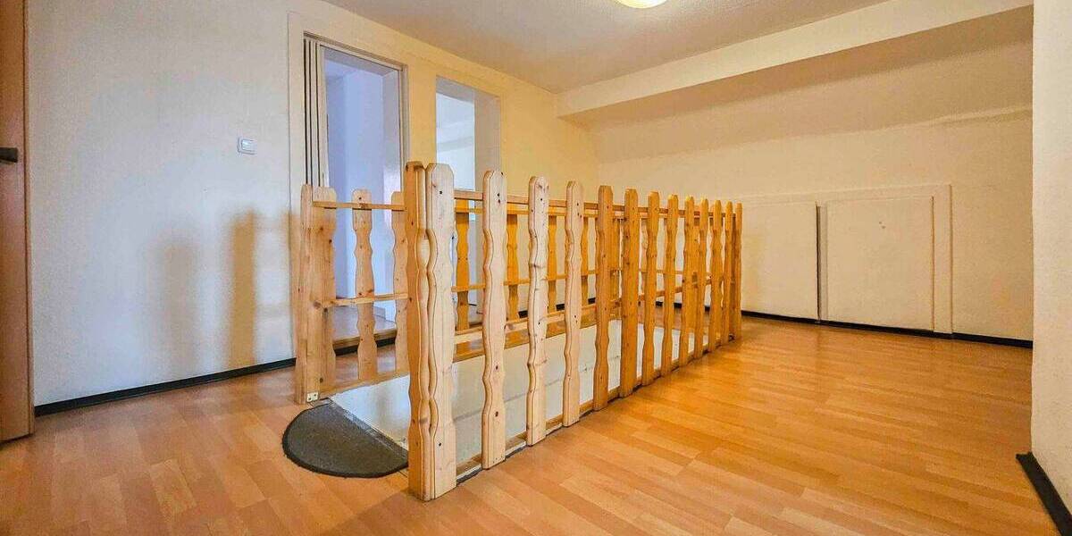 Mehrfamilienhaus, Wohnhaus Groß-Zimmern Zimmern - 9 Zimmer, 165 m&sup2;, 299.990&euro; | Angebot:26788374