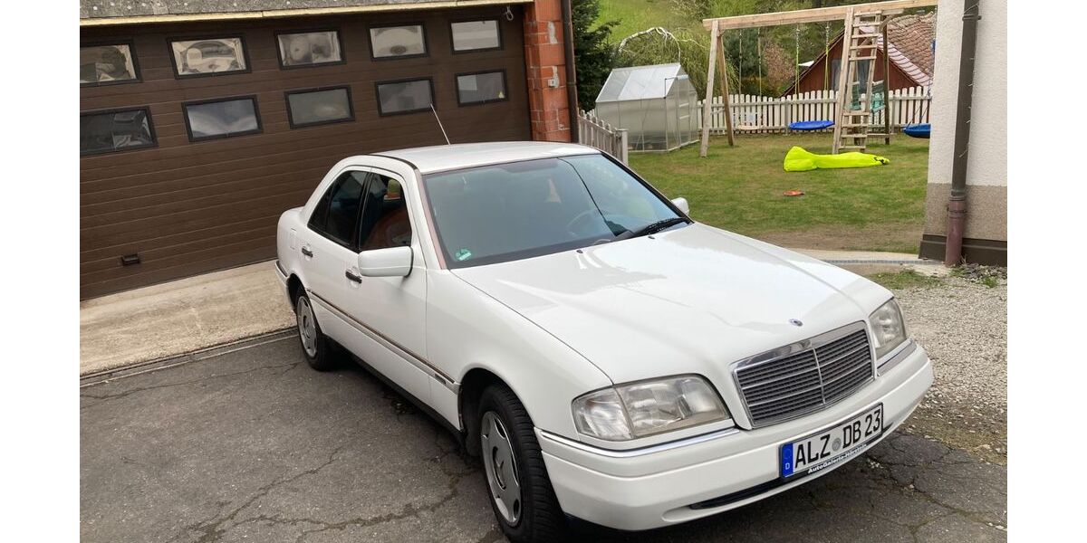 Mercedes-Benz C 180 146.300 km 4.250 &euro; Molkenberg 63776
